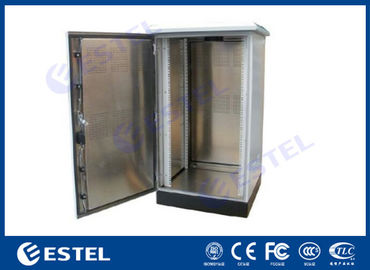 Thermo Insulated Outdoor Telecom Enclosure Self Cooling Untuk Peralatan Komunikasi