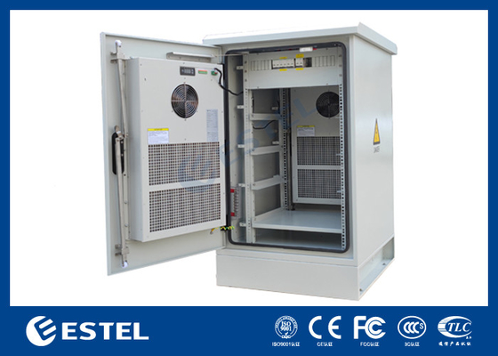 22U Outdoor Telecom Enclosure Kabinet Elektronik Tahan Cuaca Desain Distribusi Daya Disesuaikan
