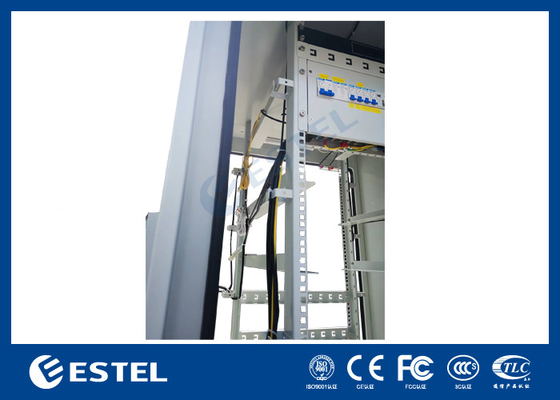 ET9090210A-40U Kabinet Luar Ruangan Pintu Ganda Telekomunikasi Dengan PDU Sistem Monitoring Jauh