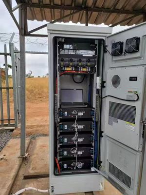 IP55 Outdoor Battery Cabinet Dengan Sistem Daya Tertanam 9KW 48VDC Rectifier Untuk Telecom