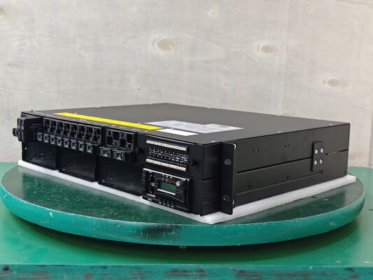 20U Kabinet Listrik Luar Ruang Pintu Ganda Dengan Kandang Ventilasi Bantuan