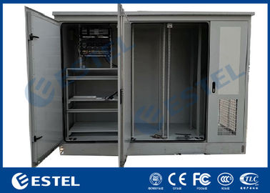 IP55 Outdoor Triple Bay Racking Cabinet Base Station Tiga Pintu Warna Abu-abu