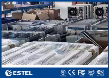AC 220V Kabinet Luar Ruangan Pendingin Udara R134A Refrigerant 1000W Kapasitas Pendingin